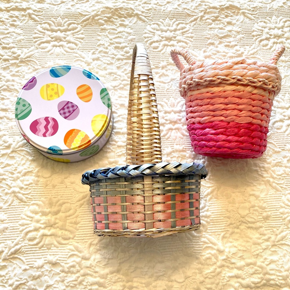 Decorative Baskets with Easter Tin